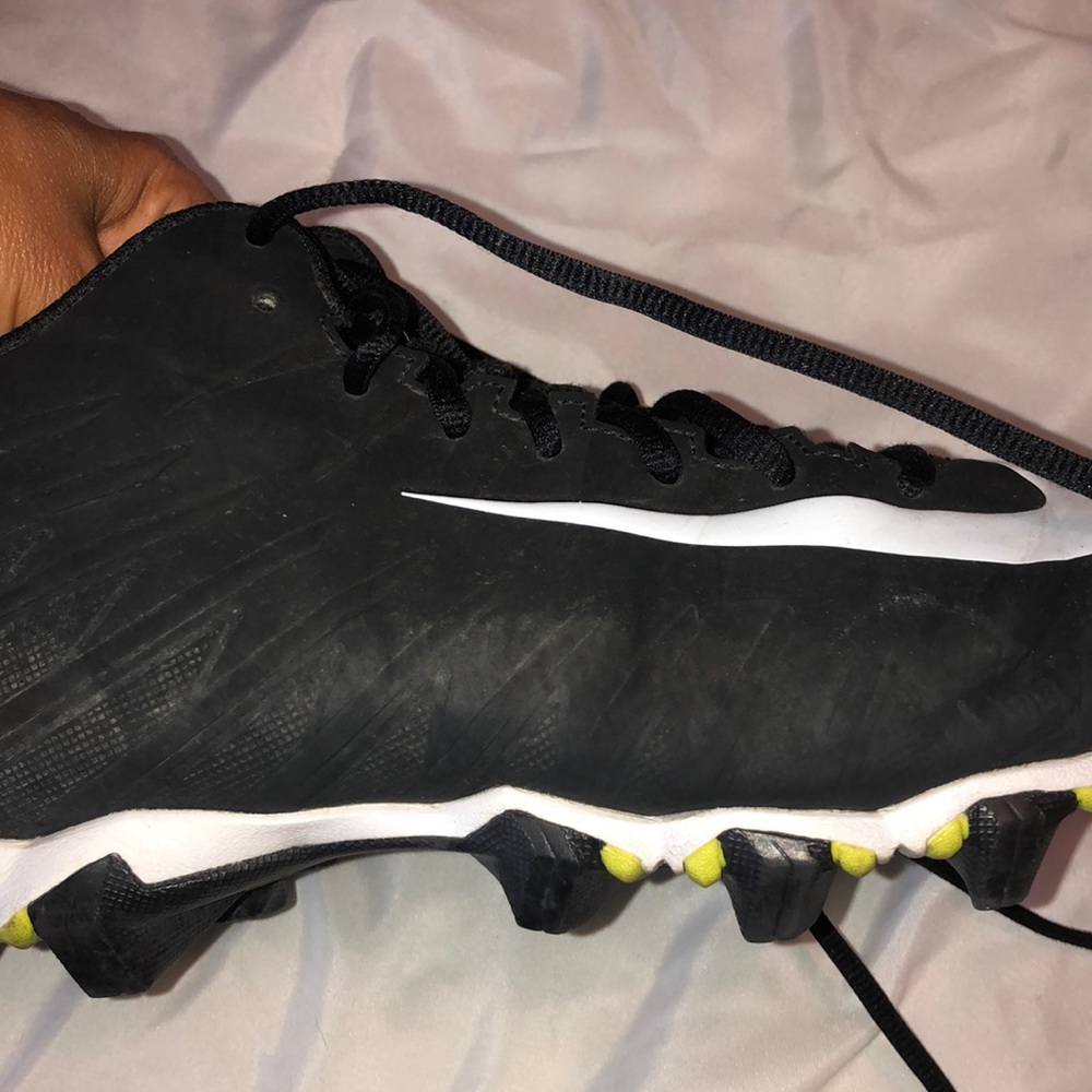 Nike cleats - Picture 2 of 4